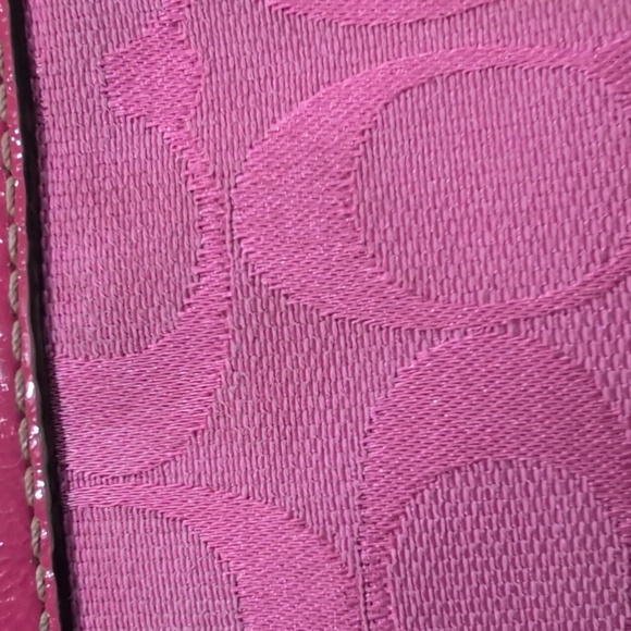 Vintage Coach Pink Canvas And Patent Leather Purse - Picture 11 of 12